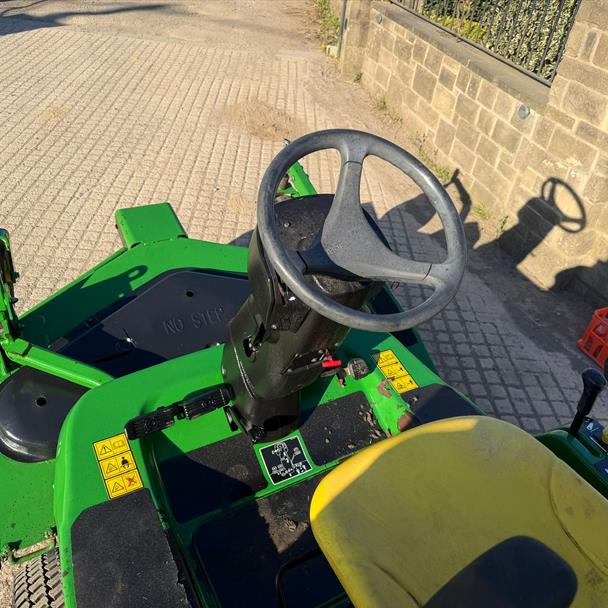 2013 John Deere tractor for sale in Pilsley, Chesterfield — photo 2