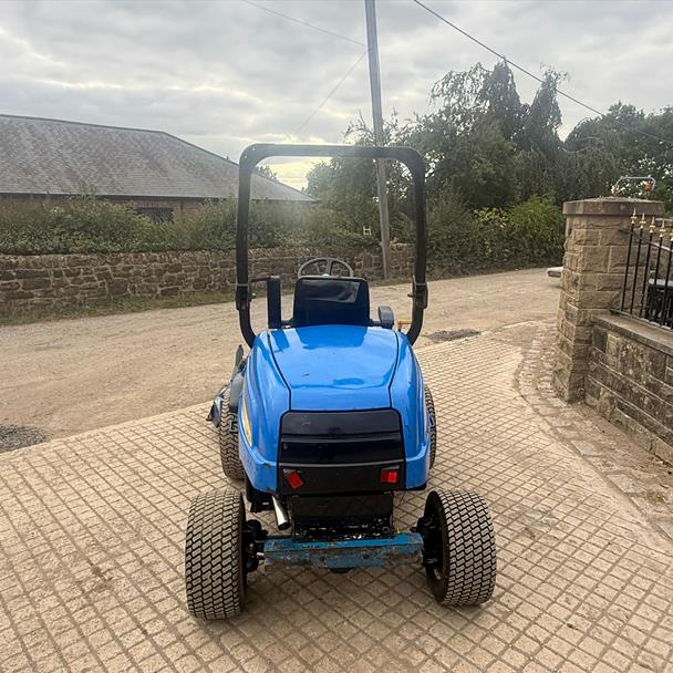 New Holland mower for sale in Pilsley, Chesterfield — photo 2
