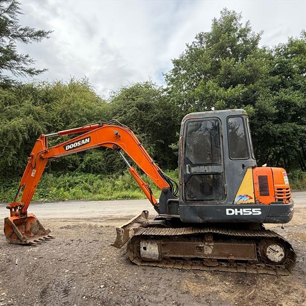 Doosan excavator for sale in Pilsley, Chesterfield — photo 4