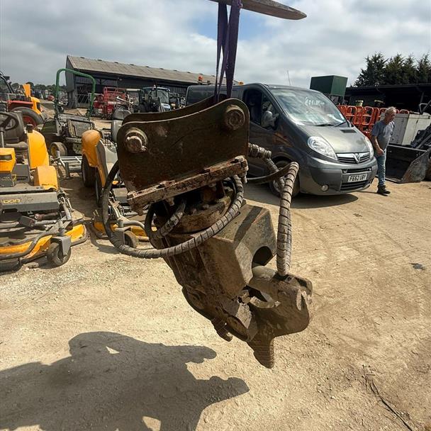 Soosan Hydraulic Rotating Concrete Muncher Pulveriser excavator for sale in Pilsley, Chesterfield — photo 4