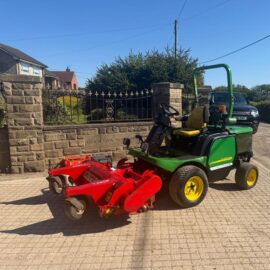JOHN DEERE 1445 4WD OUTFRONT RIDE ON MOWER WITH TRIMAX 1.35MTR FLAIL MOWER