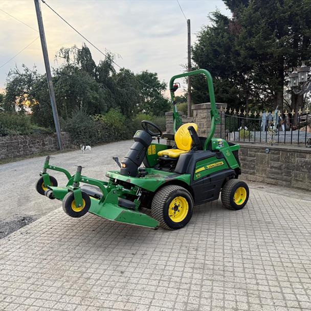 2017 John Deere tractor for sale in Pilsley, Chesterfield — photo 5