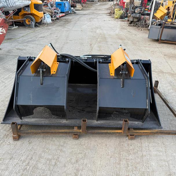 2025 loader for sale in Pilsley, Chesterfield — photo 3