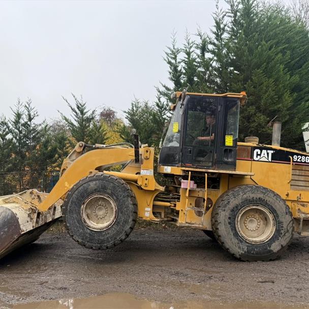 Caterpillar loader for sale in Pilsley, Chesterfield — photo 2
