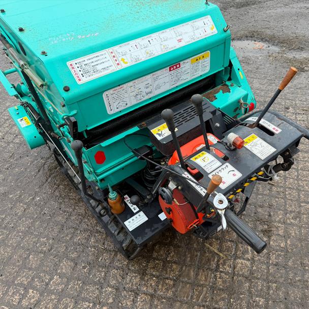 TAKAKITA SE-511B TRACKED COMPACT MINI BALER baler for sale in Pilsley, Chesterfield — photo 3