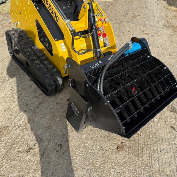 2025 loader for sale in Pilsley, Chesterfield — photo 3