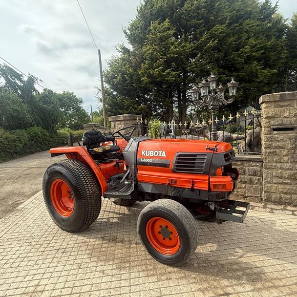 Kubota tractor for sale in Pilsley, Chesterfield — photo 2