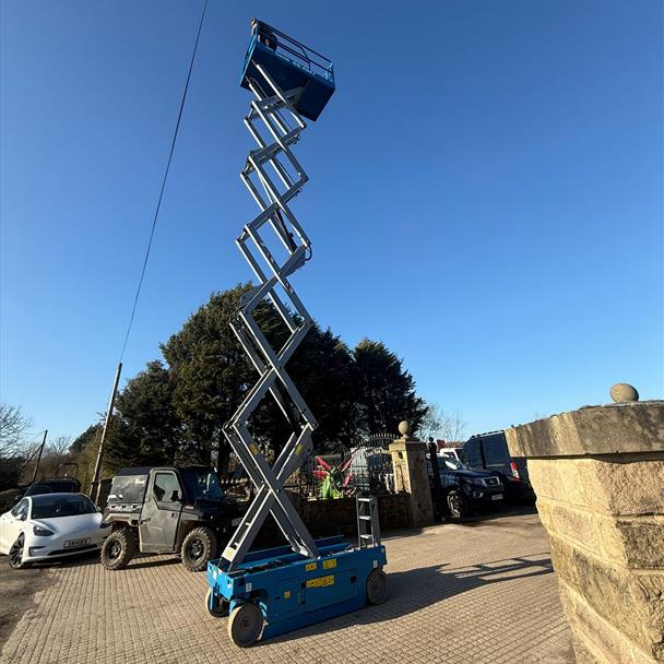 2020 Genie scissor lift for sale in Pilsley, Chesterfield — photo 3