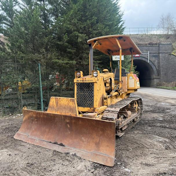 Mitsubishi attachment for sale in Pilsley, Chesterfield — photo 4