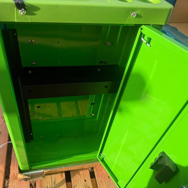 NEW/UNUSED BOSS 258PCS SEVEN DRAW TOOL CHEST WITH TOOLS AND WHEELS (GREEN/RED/ORANGE) wheels & tyre for sale in Pilsley, Chesterfield — photo 4