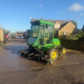 JOHN DEERE 3235B 4WD 3 GANG CYLINDER FAIRWAY MOWER
