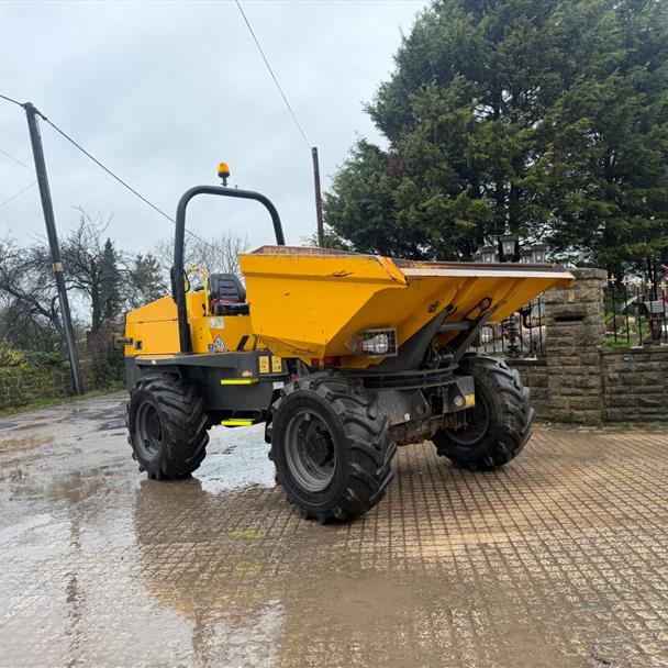 2018 dumper for sale in Pilsley, Chesterfield — photo 3