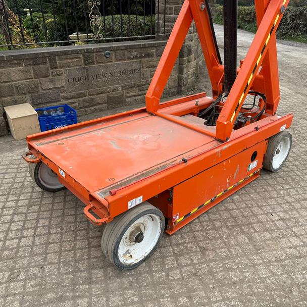 2018 Skyjack scissor lift for sale in Pilsley, Chesterfield — photo 4