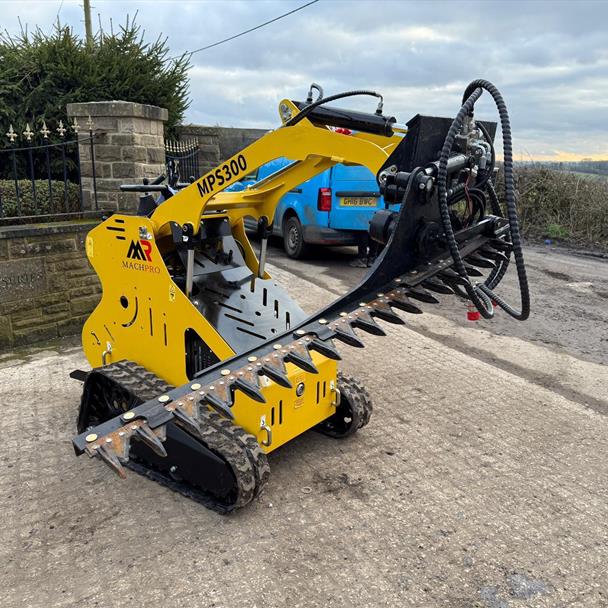 New/Unused GIYI Hydraulic Mini Skidsteer Finger Bar Mower mower for sale in Pilsley, Chesterfield — photo 2