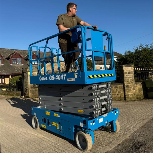 2020 Genie scissor lift for sale in Pilsley, Chesterfield — photo 5