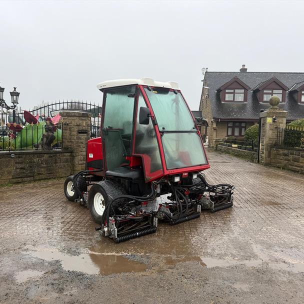 2009 TORO 5510 4WD 5 GANG CYLINDER MOWER