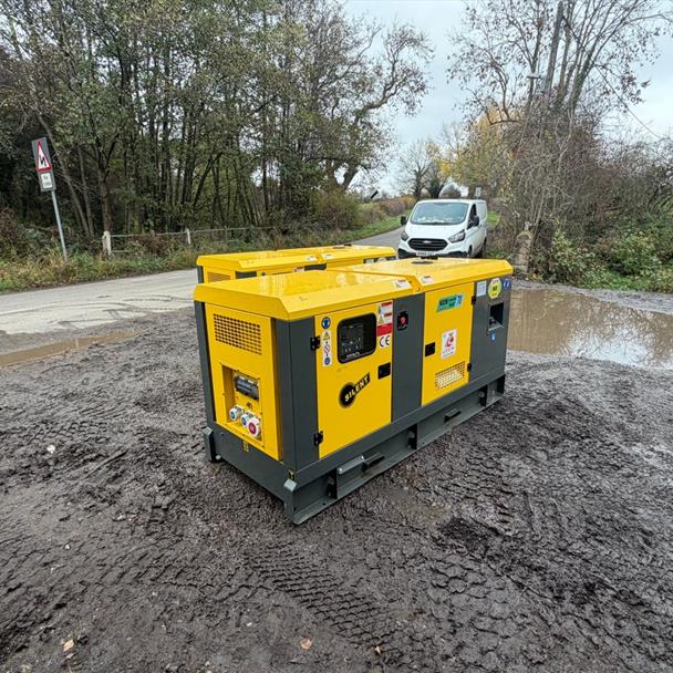 2025 compactor for sale in Pilsley, Chesterfield — photo 4