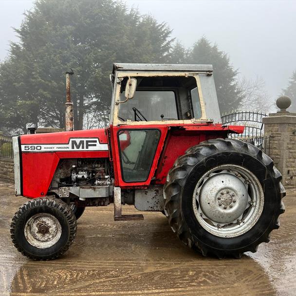 Massey Ferguson tractor for sale in Pilsley, Chesterfield — photo 5