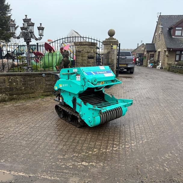 TAKAKITA SE-511B TRACKED COMPACT MINI BALER