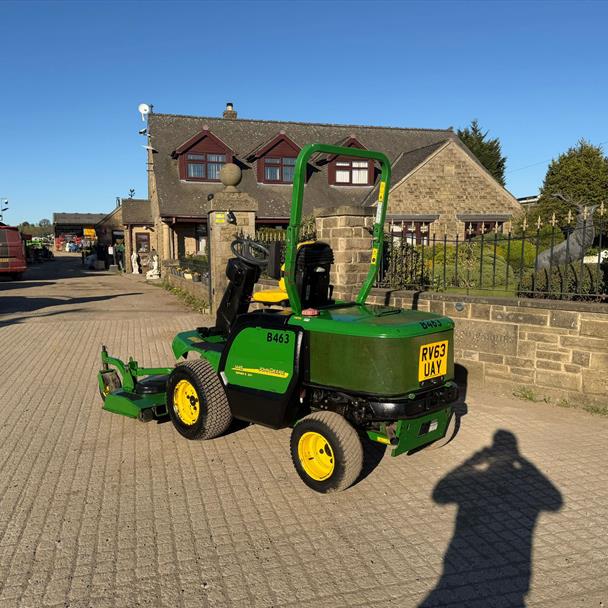 2013 John Deere tractor for sale in Pilsley, Chesterfield — photo 5