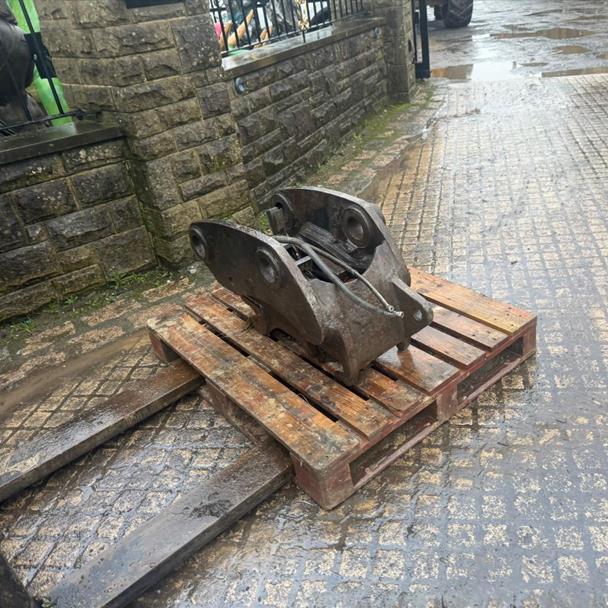 JCB excavator for sale in Pilsley, Chesterfield — photo 2