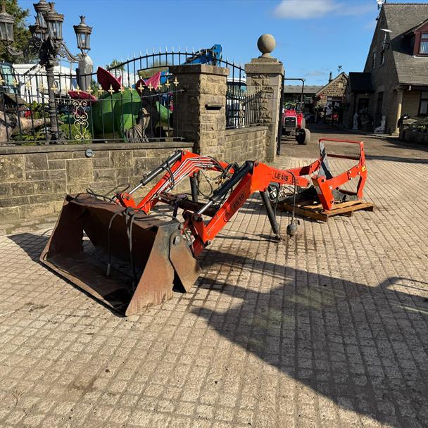 LEWIS 2510 COMPACT TRACTOR FRONT LOADER