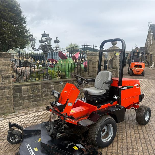 2010 JACOBSEN 676 4WD OUTFRONT RIDE ON MOWER mower for sale in Pilsley, Chesterfield — photo 2