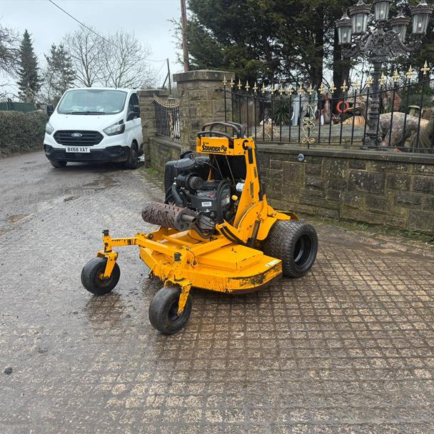 2014 WRIGHT STANDER 48” STAND ON ZERO TURN MOWER