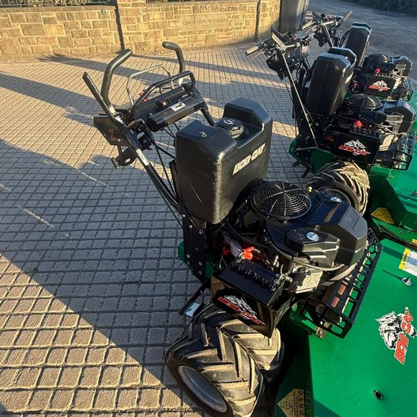 2015 Caterpillar mower for sale in Pilsley, Chesterfield — photo 3