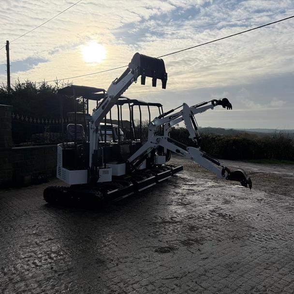 2025 excavator for sale in Pilsley, Chesterfield — photo 3