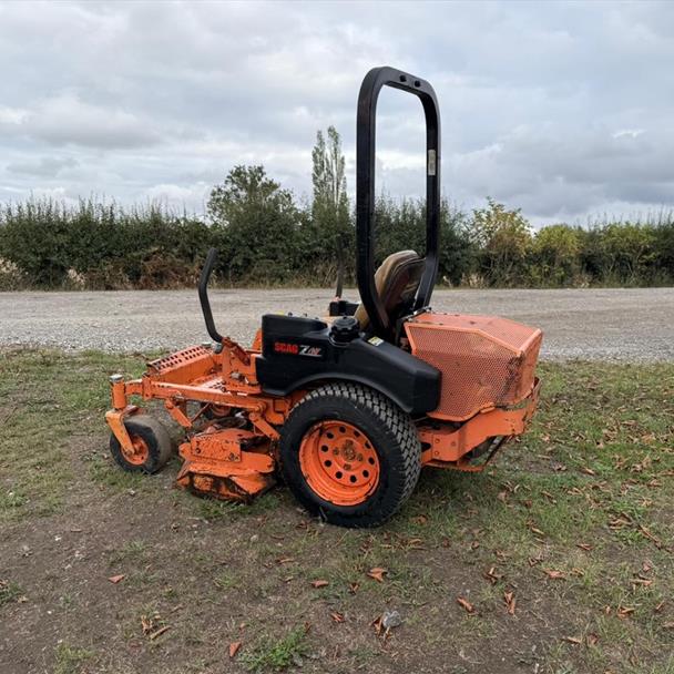 Caterpillar mower for sale in Pilsley, Chesterfield — photo 5