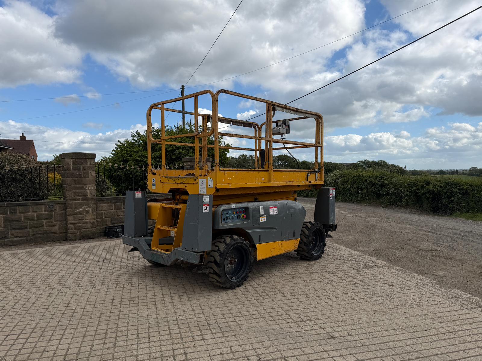 2014 Haulotte scissor lift for sale in Pilsley, Chesterfield — photo 3