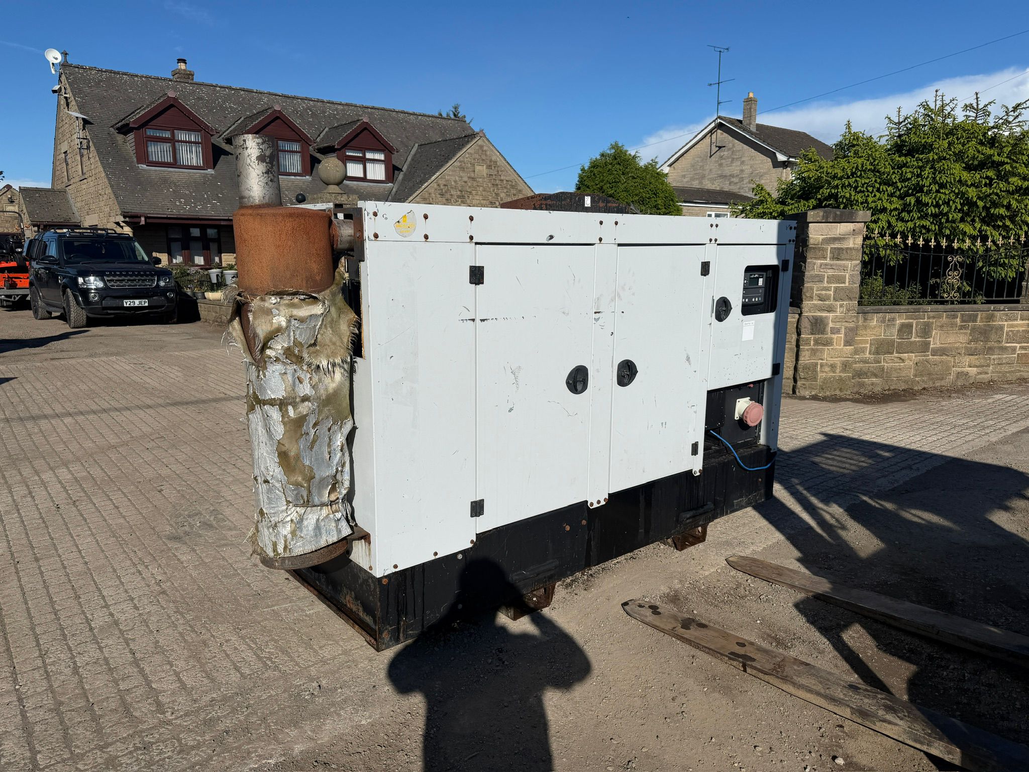 2011 BRUNO GX111F 110KVA DIESEL GENERATOR