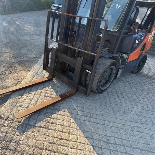 2012 Doosan forklift for sale in Pilsley, Chesterfield — photo 5