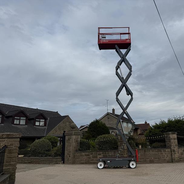 2014 Skyjack scissor lift for sale in Pilsley, Chesterfield — photo 5