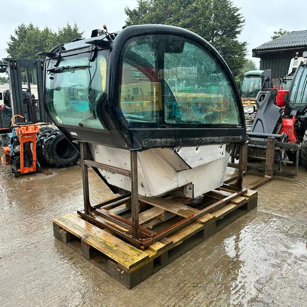 Manatou Telehandler Cab telehandler for sale in Pilsley, Chesterfield — photo 5