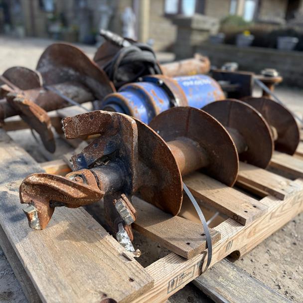 Auger Torque Hydraulic Posthole Borer & Augers excavator for sale in Pilsley, Chesterfield — photo 2