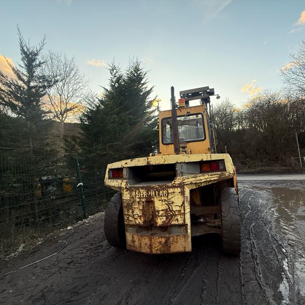 Caterpillar forklift for sale in Pilsley, Chesterfield — photo 3