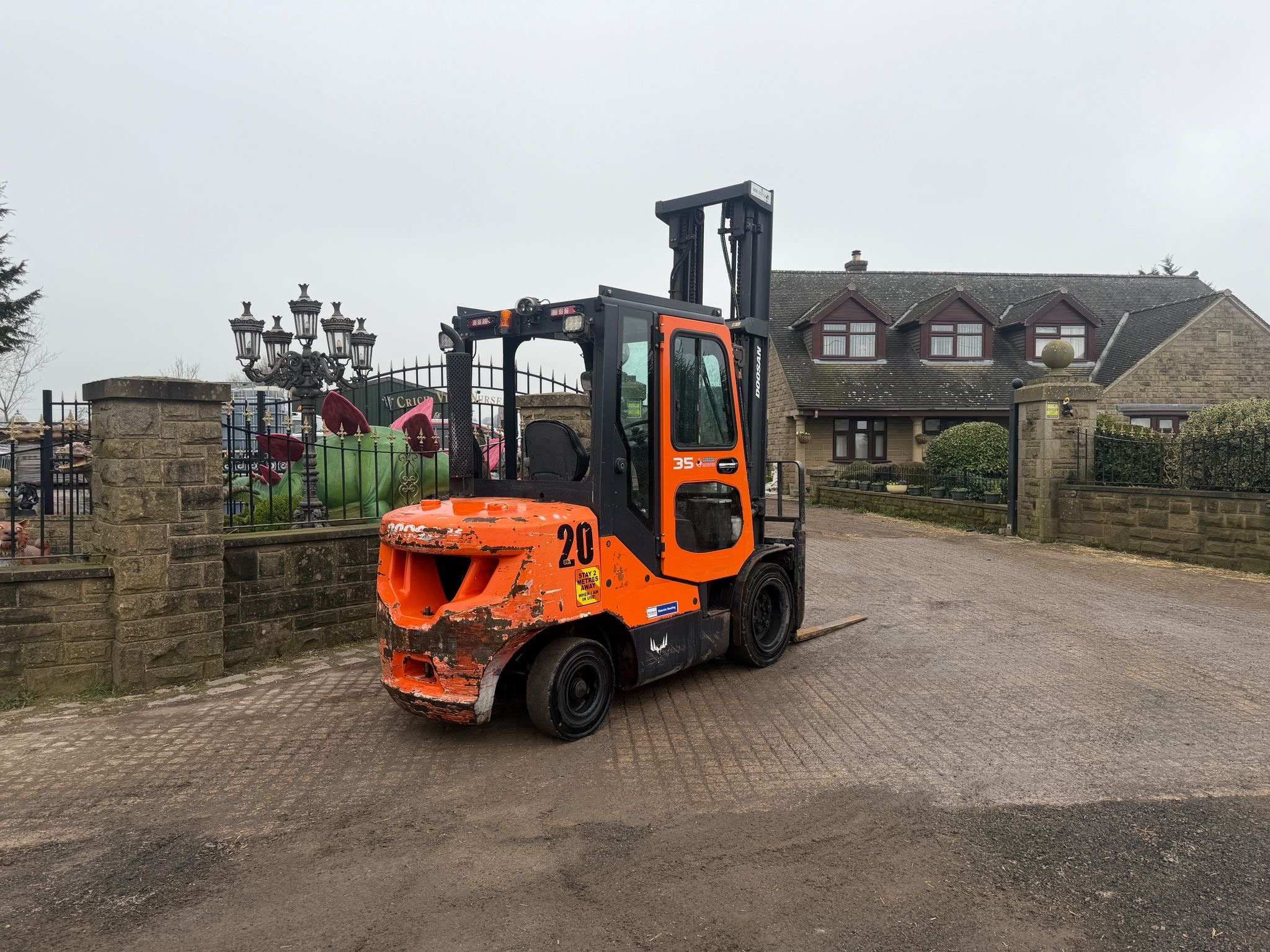 2014 Doosan forklift for sale in Pilsley, Chesterfield — photo 9