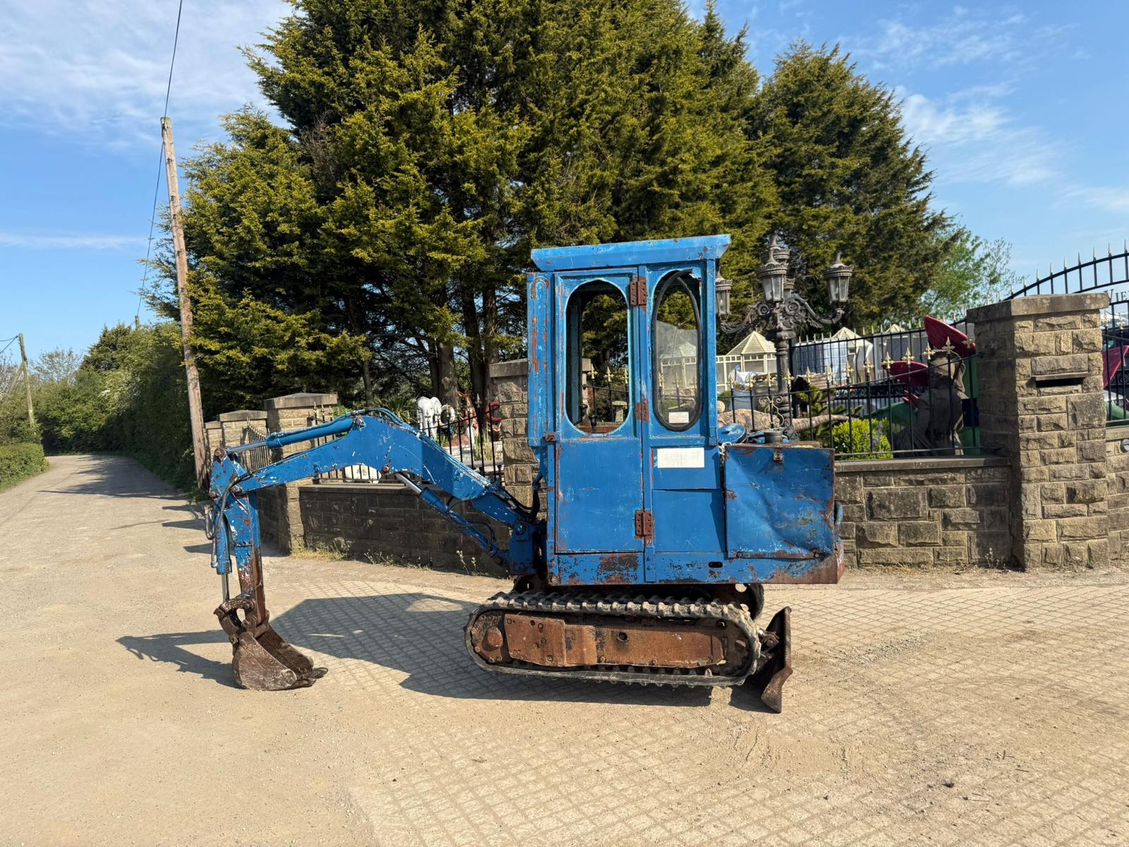 1.5 TON MINI EXCAVATOR