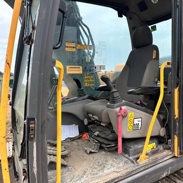 2015 Volvo excavator for sale in Pilsley, Chesterfield — photo 5