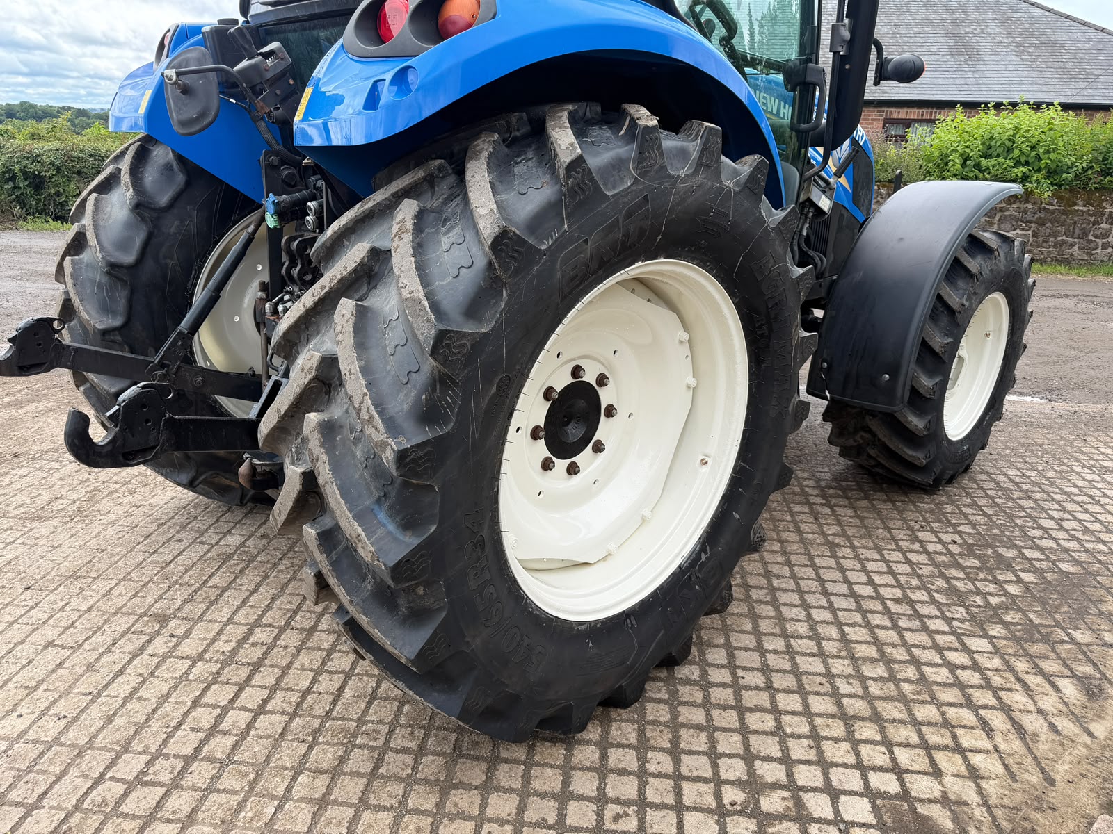 2016 New Holland tractor for sale in Pilsley, Chesterfield — photo 5
