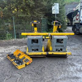 X2 2013 WACKER NEUSON DPU100-70 DUAL REMOTE CONTROLLED DIESEL F/R COMPACTION PLATE