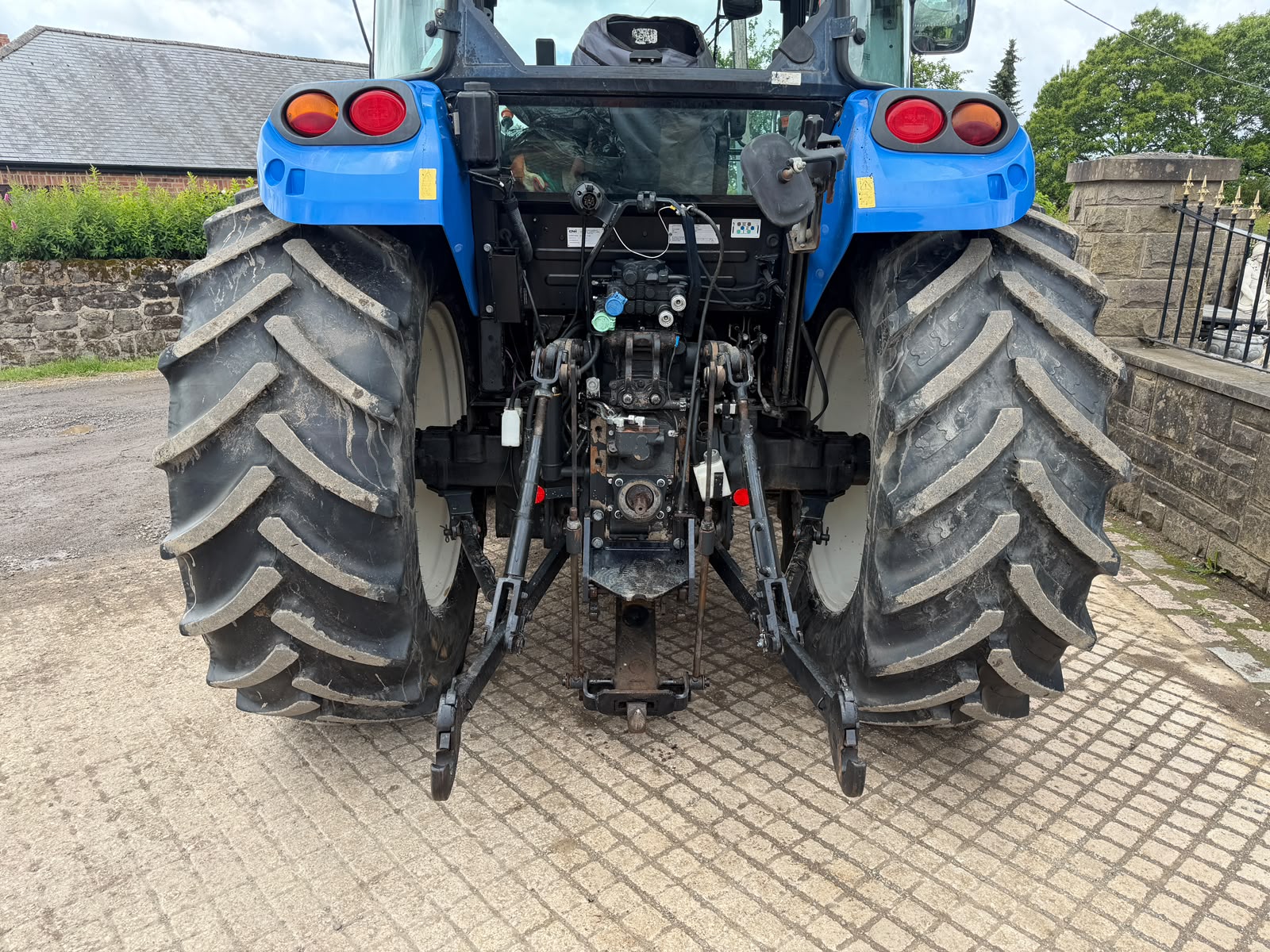 2016 New Holland tractor for sale in Pilsley, Chesterfield — photo 7
