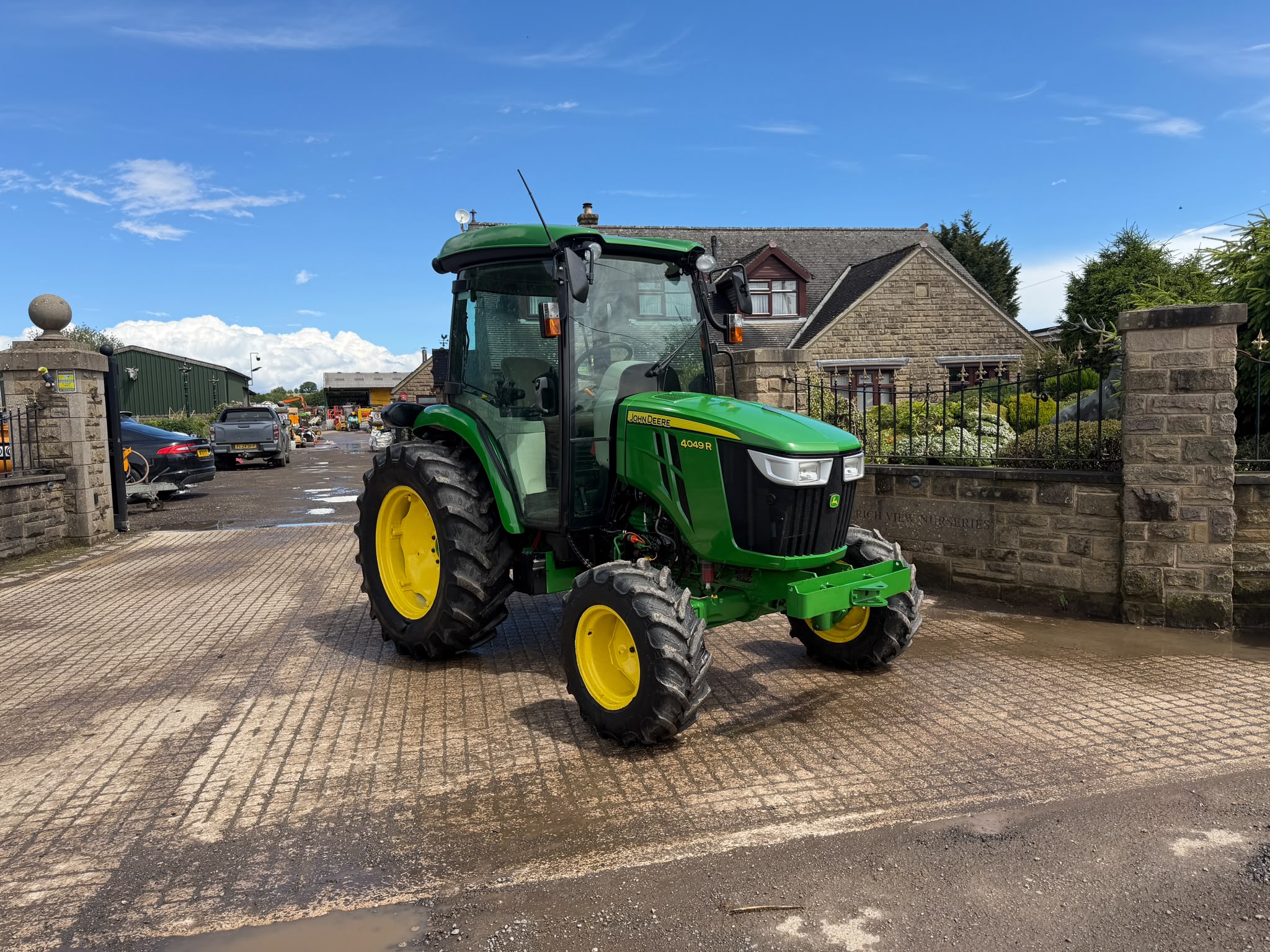 2019 JOHN DEERE 4049R 49HP 4WD COMPACT TRACTOR