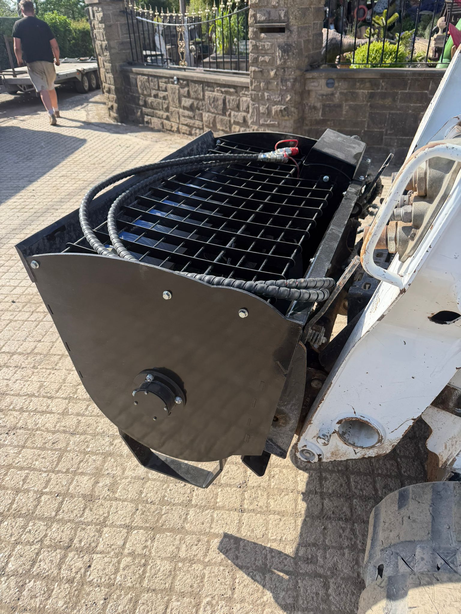 NEW/UNUSED CAPTOK 250LTR HYDRAULIC CONCRETE MIXING BUCKET excavator for sale in Pilsley, Chesterfield — photo 7