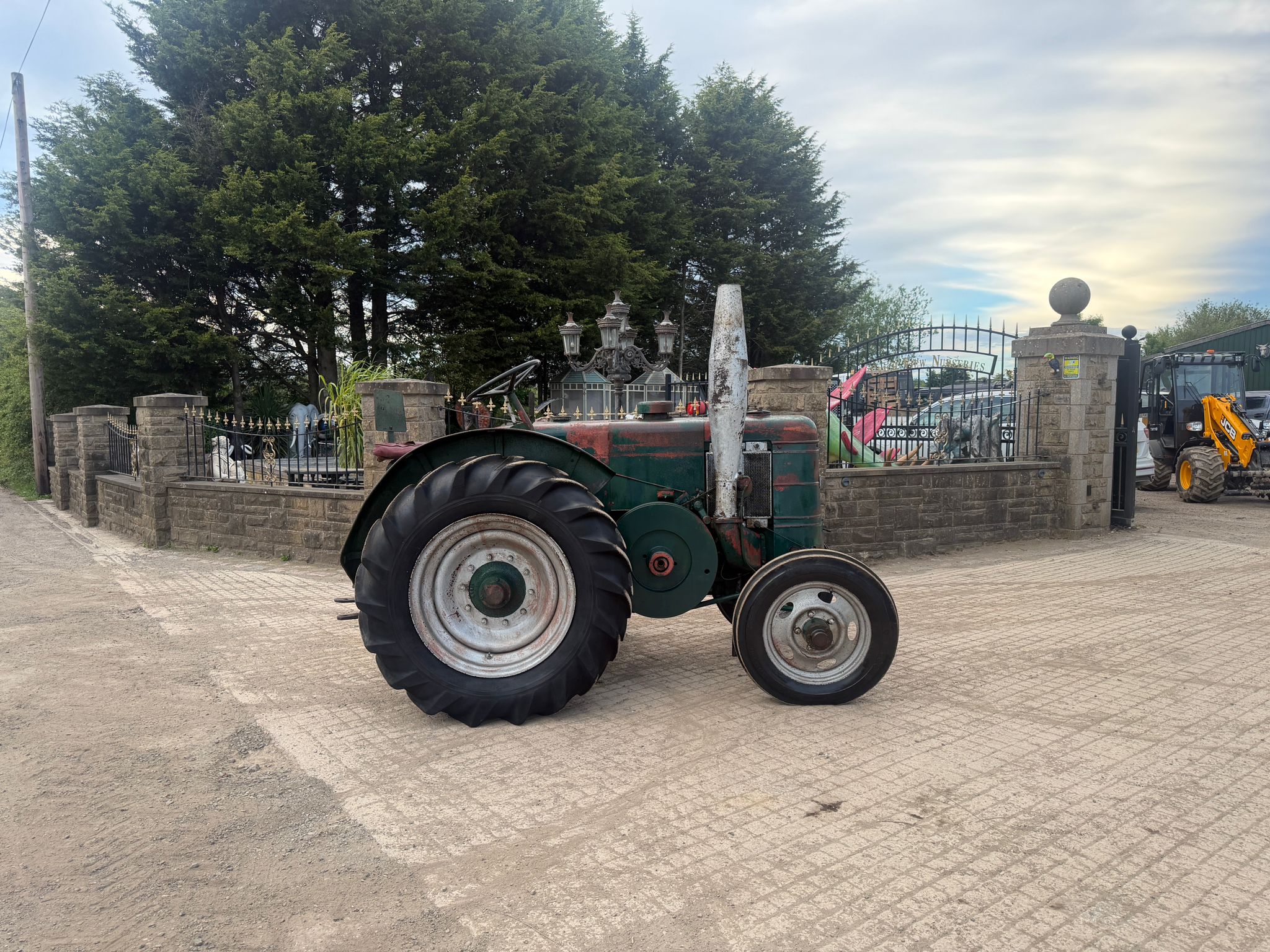 Marshall tractor for sale in Pilsley, Chesterfield — photo 11