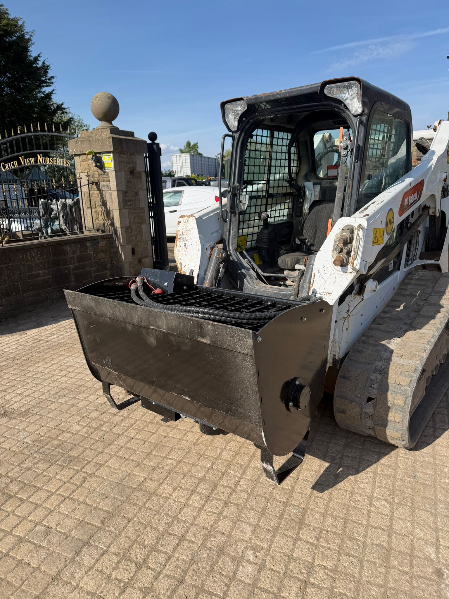 NEW/UNUSED CAPTOK 250LTR HYDRAULIC CONCRETE MIXING BUCKET excavator for sale in Pilsley, Chesterfield — photo 5
