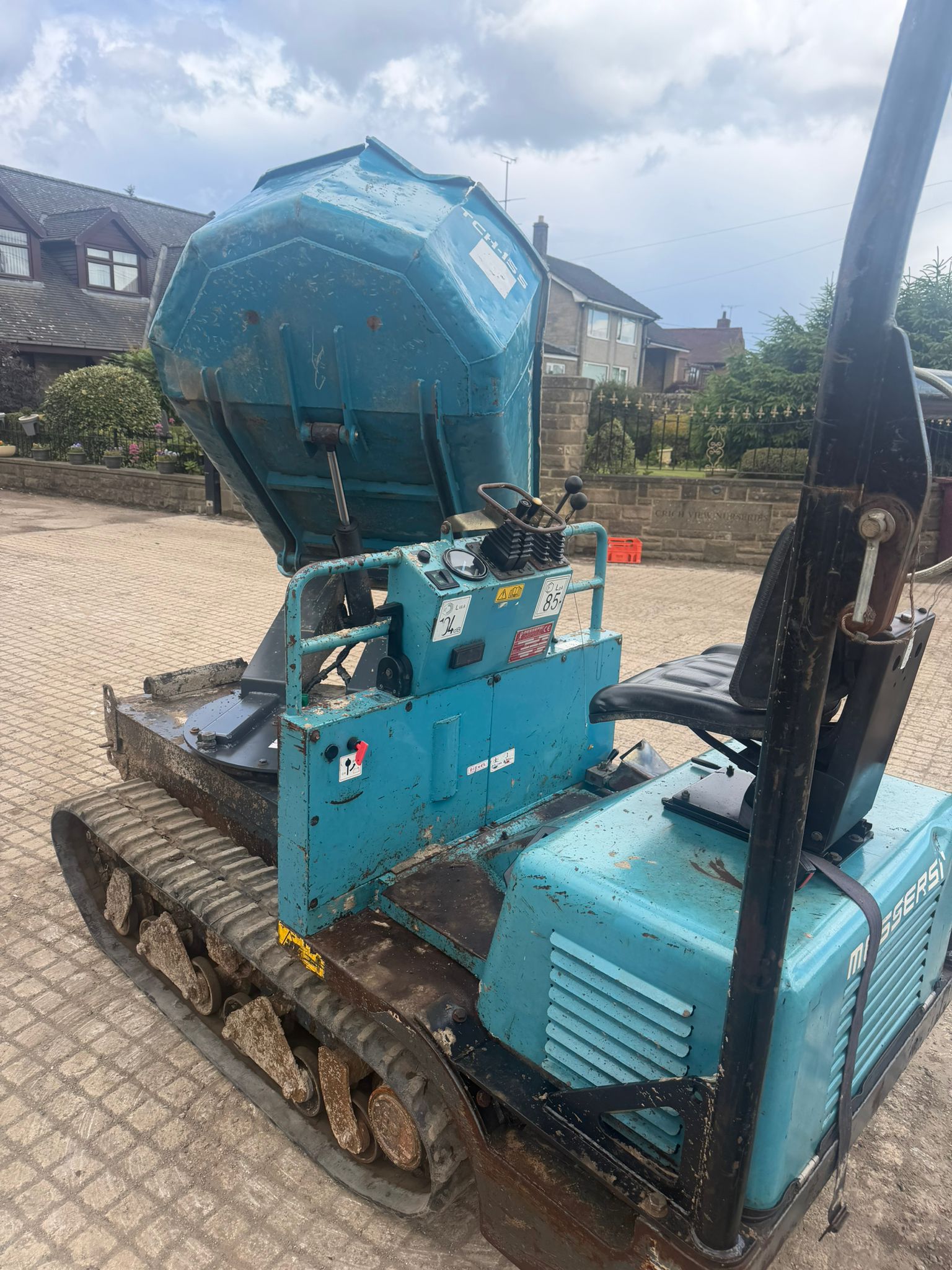 MESSERSI TCH-15S 1.5 TON SWIVEL SKIP TRACKED DUMPER dumper for sale in Pilsley, Chesterfield — photo 10