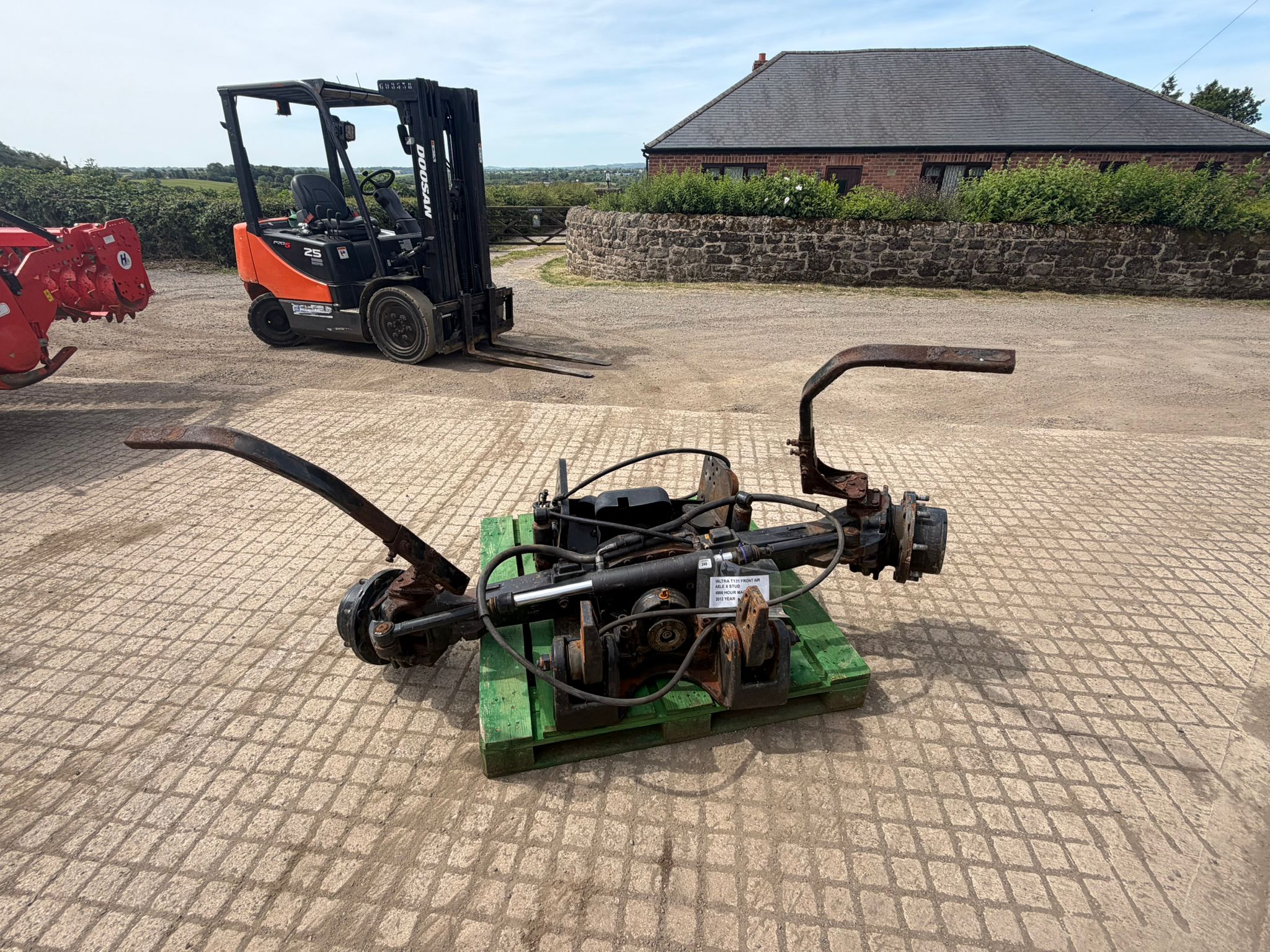 2012 VALTRA T131 TRACTOR FRONT AXLE